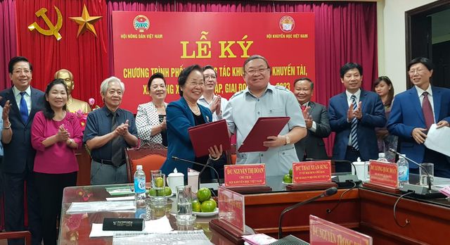 Hội Khuyến học Việt Nam ký kết với Hội Nông dân Việt Nam về học tập suốt đời