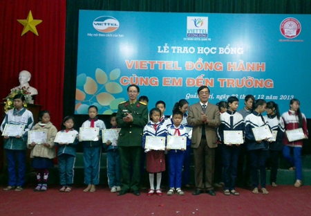 Quảng Trị: Trao 600 suất học bổng đến học sinh nghèo vượt khó 