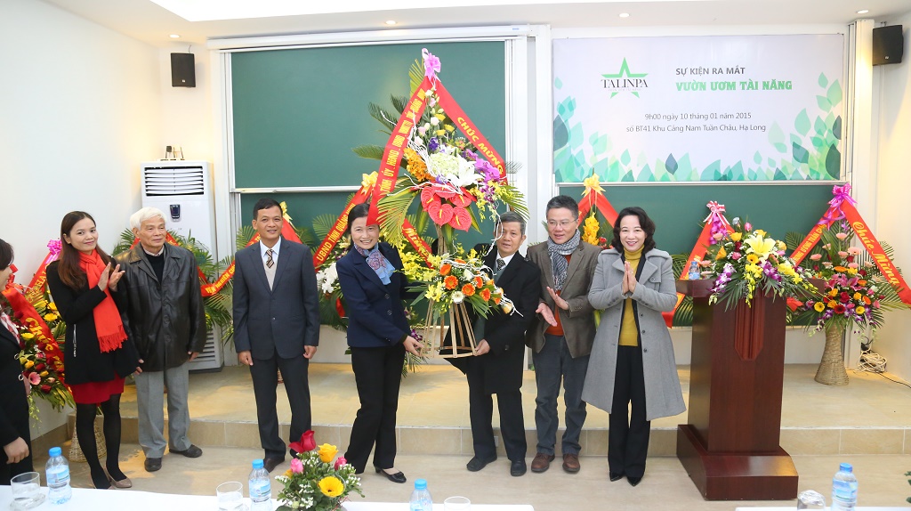 GS Ngô Bảo Châu ra mắt 'Vườn ươm tài năng'