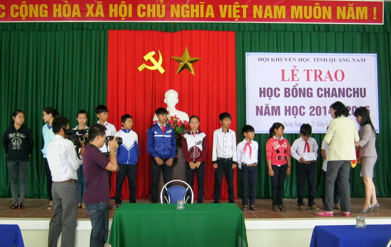 Quảng Nam: Hội Khuyến học Tỉnh trao học bổng Chan Chu