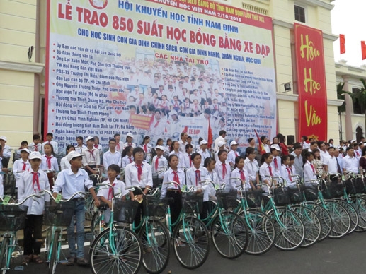 Nam Định: Tăng cường vận động xây dựng Quỹ Khuyến học tỉnh ngày càng phát triển hiệu quả