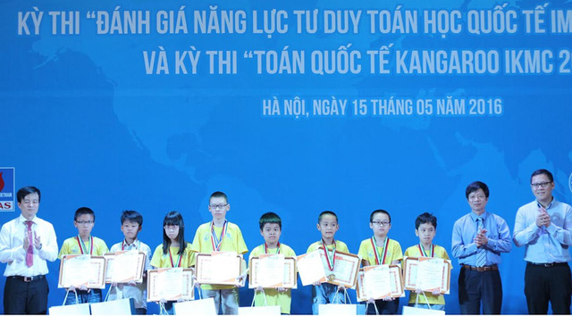 Trao giải cho hơn 200 học sinh trong kỳ thi Toán quốc tế tại Việt Nam