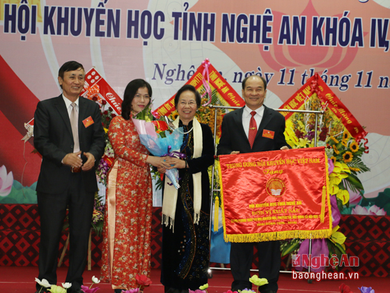 Ông Trần Xuân Bí tái đắc cử Chủ tịch Hội Khuyến học tỉnh Nghệ An