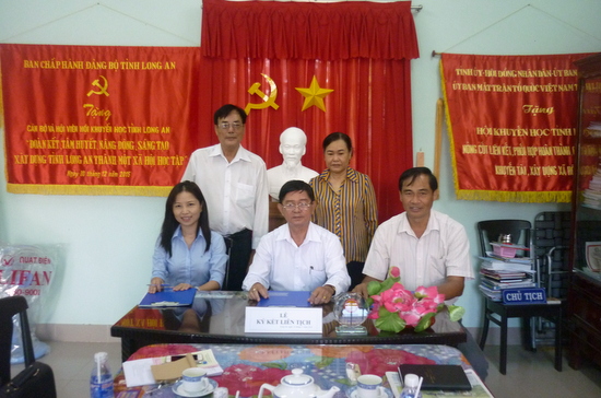 Long An: Hội Khuyến học Tỉnh ký kết liên tịch với các tổ chức chính trị - xã hội