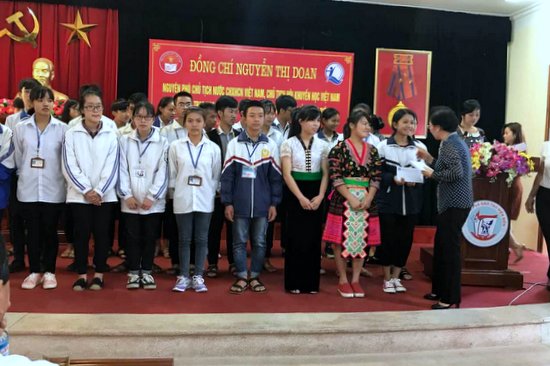 Chủ tịch Hội KHVN Nguyễn Thị Doan đi thăm và làm việc tại 3 tỉnh Điện Biên, Lai Châu , Lào Cai