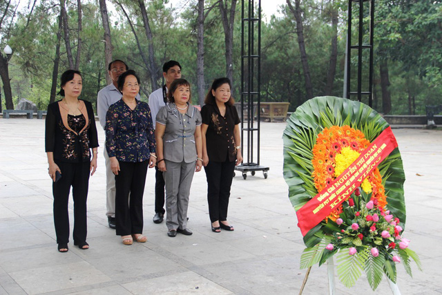  Chủ tịch Hội Khuyến học Việt Nam tri ân các anh hùng, liệt sĩ tại Quảng Trị