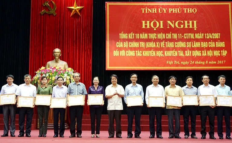 Phú Thọ: Tổng kết 10 năm thực hiện Chỉ thị 11-CT/TW của Bộ Chính trị