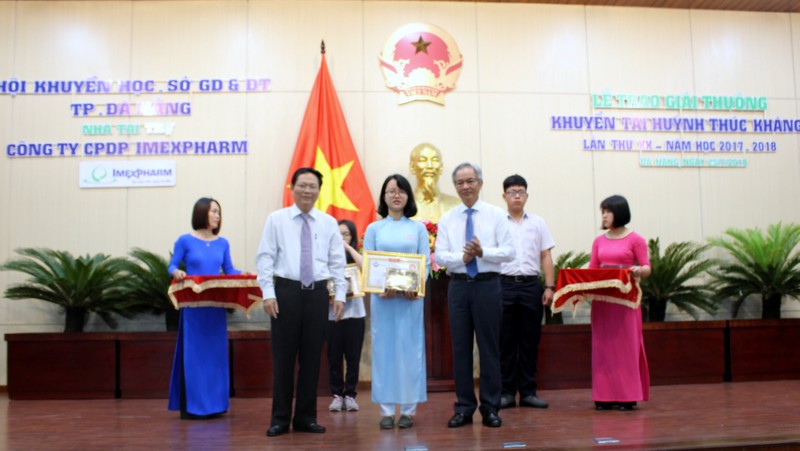 Đà Nẵng: Trao Giải thưởng “Khuyến tài Huỳnh Thúc Kháng”