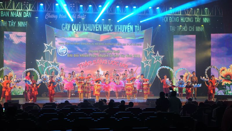 Gần 19,6 tỷ đồng ủng hộ Quỹ khuyến học khuyến tài tỉnh Tây Ninh