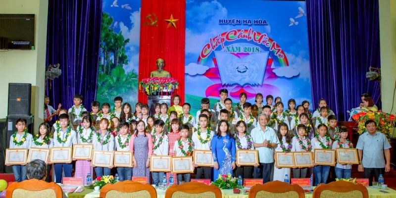 Phú Thọ: Hạ Hòa tổ chức thành công chương trình “Chắp cánh ước mơ” năm 2018