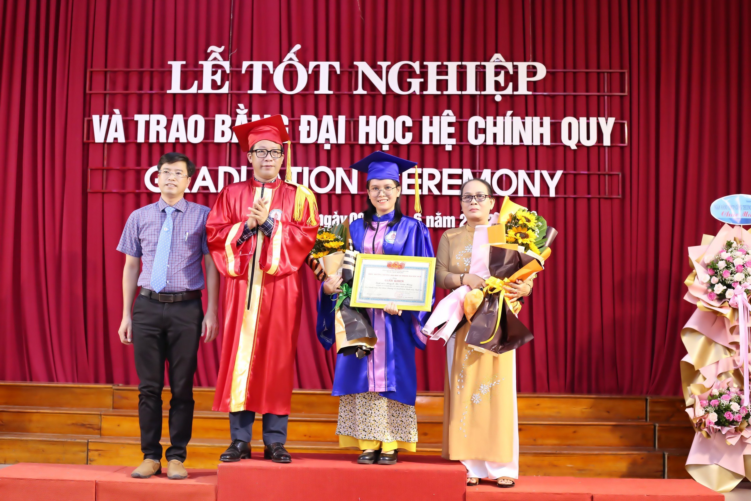 Sinh viên Đất Quảng  thủ khoa đầu vào lẫn đầu ra ở trường Đại  học Sư phạm Huế