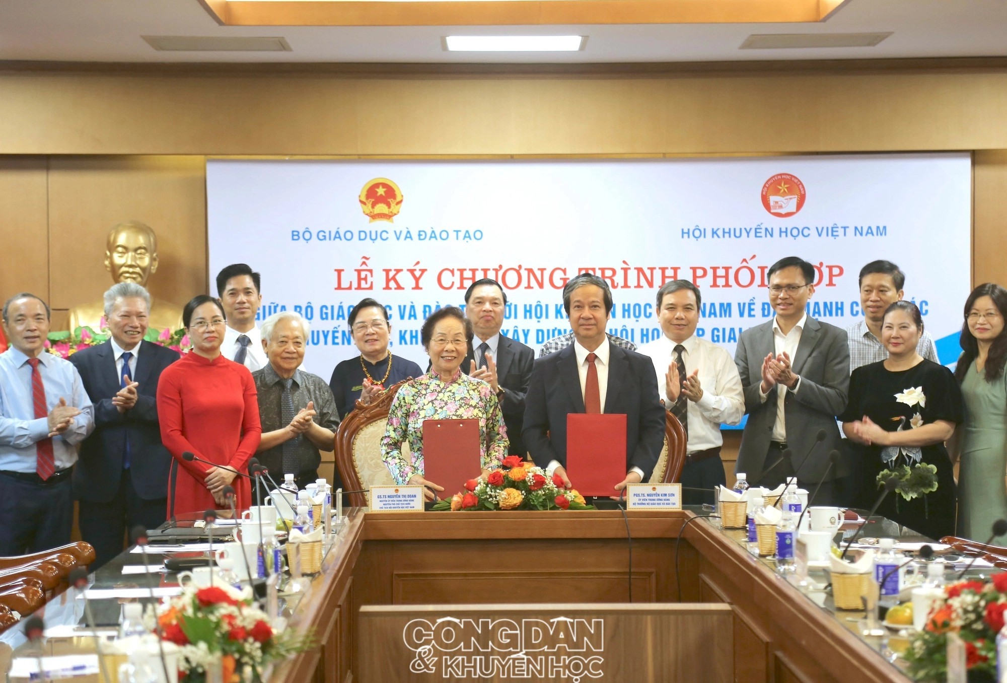 Hội Khuyến học Việt Nam và Bộ Giáo dục và Đào tạo ký kết chương trình phối hợp về hoạt động khuyến học, khuyến tài